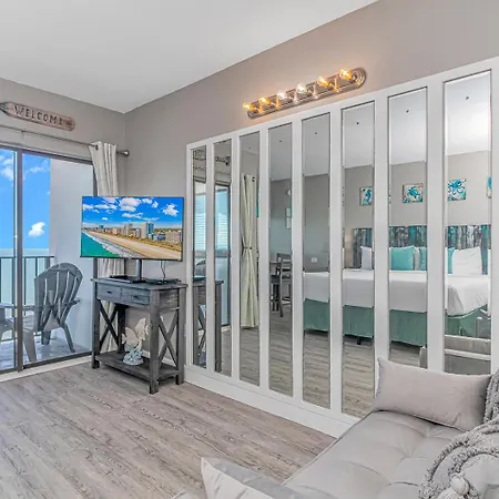 Nicely Updated Direct Ocean Front Studio With Panoramic Views Palace Resort 2101